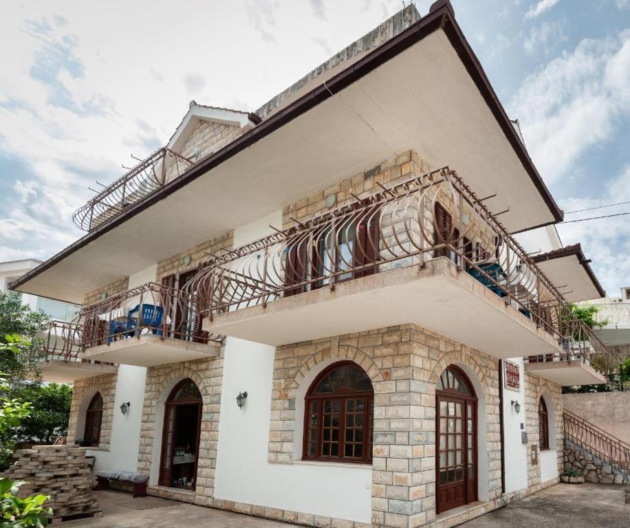 Maribela Apartment Trogir Bagian luar foto
