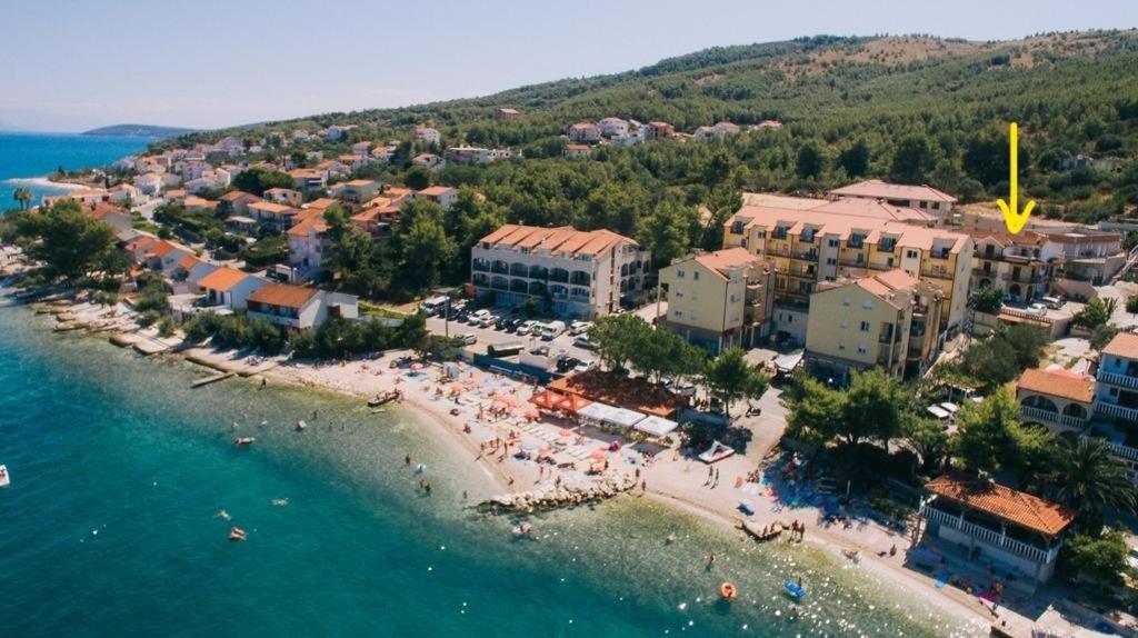 Maribela Apartment Trogir Bagian luar foto