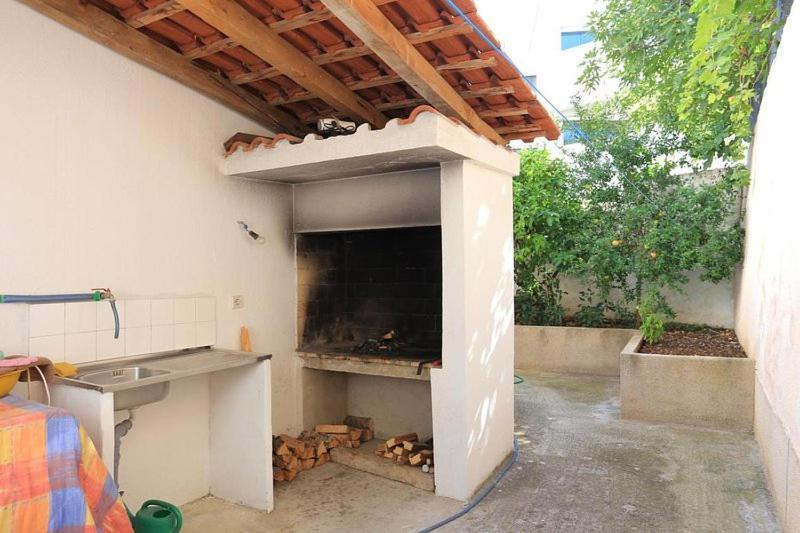 Maribela Apartment Trogir Bagian luar foto