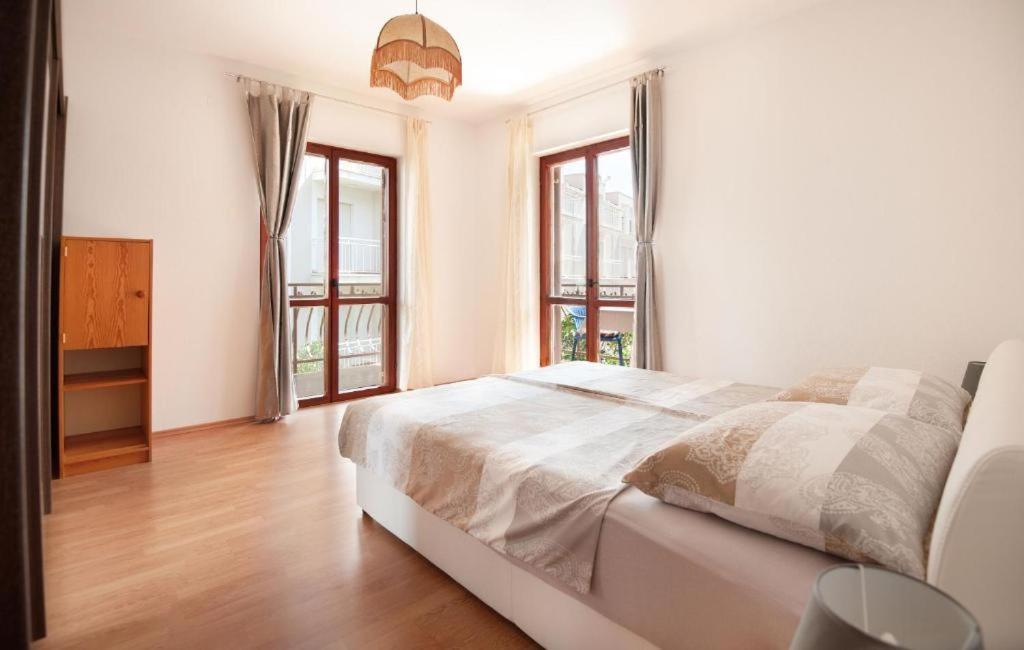 Maribela Apartment Trogir Bagian luar foto